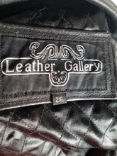 Load image into Gallery viewer, VINTAGE MENS LEATHER BIKER JACKET LEATHER GALLERY
