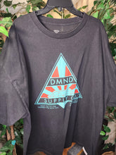 Load image into Gallery viewer, TSHIRT DIAMOND SUPPLY COMPANY
