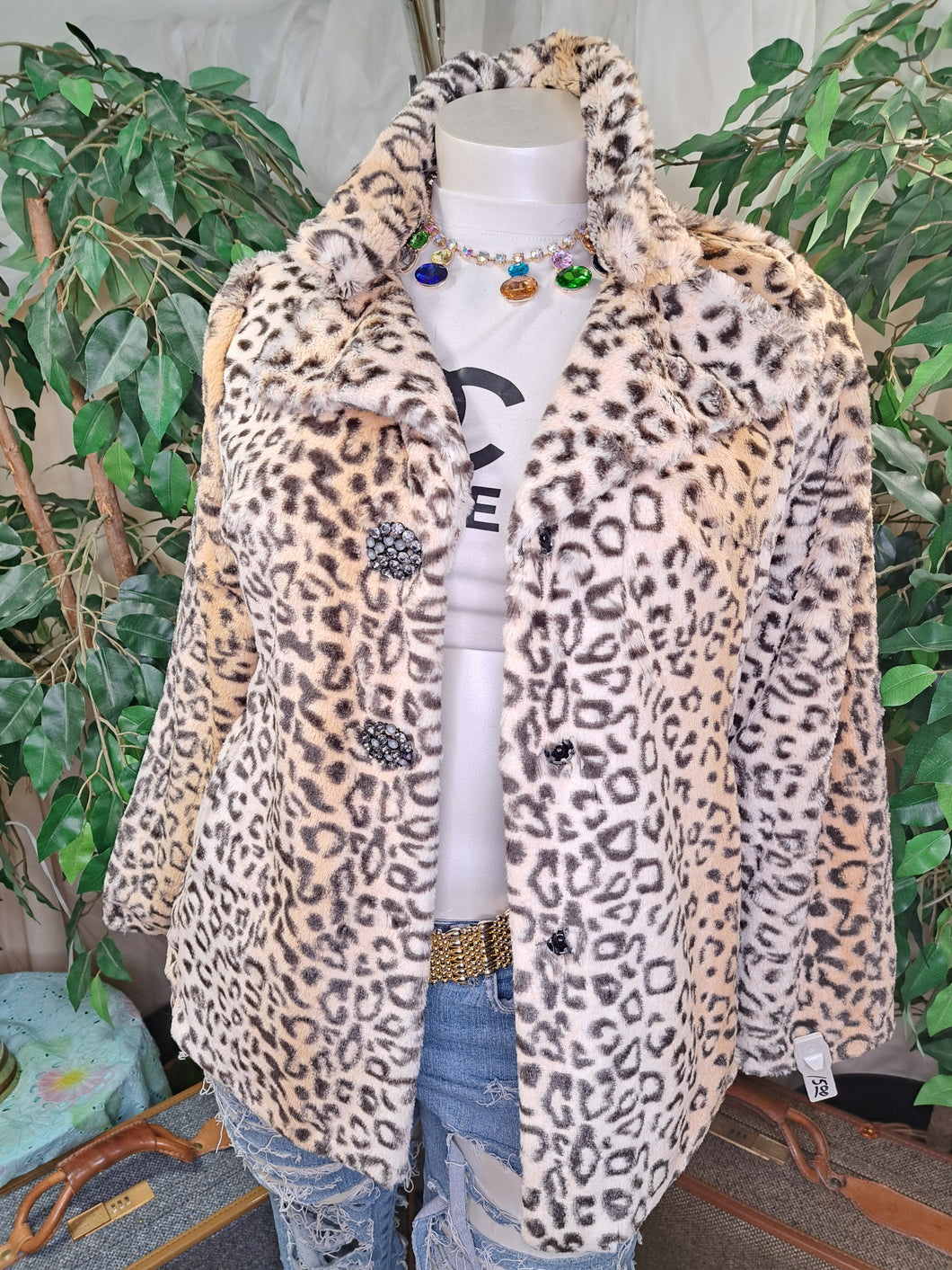 LEOPARD FAUX FUR