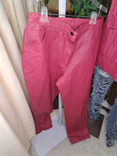 Load image into Gallery viewer, VIA ACCENTI LEATHER PINK SUIT PLUS
