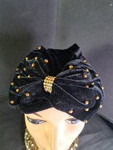 Load image into Gallery viewer, HAT STUDDED BLACK TURBAN
