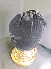 Load image into Gallery viewer, HAT STUDDED BLACK TURBAN
