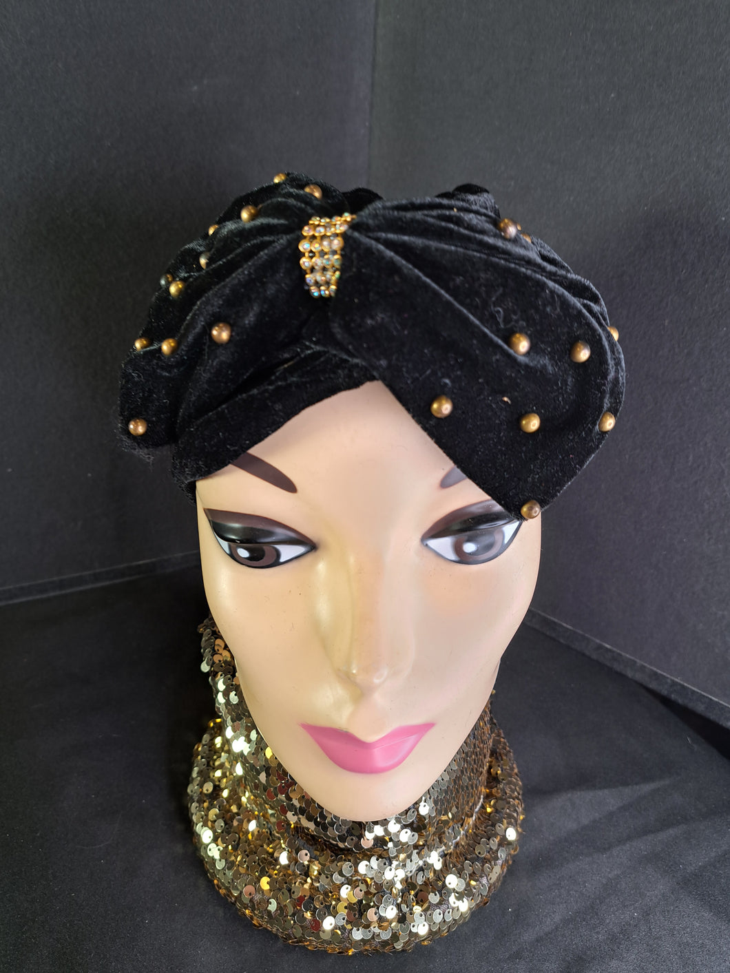 HAT STUDDED BLACK TURBAN