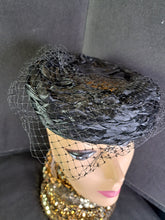 Load image into Gallery viewer, HAT BASKET WEAVE FASCINATOR
